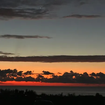 Loggia בקתה קורבו
